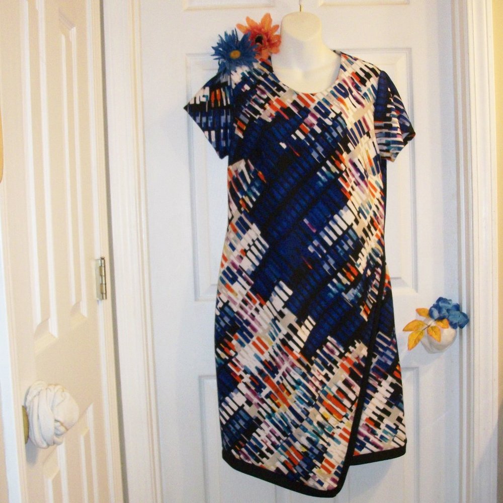 CATO Sz 14 Colorful Short Sleeve Stretch Knit Dress